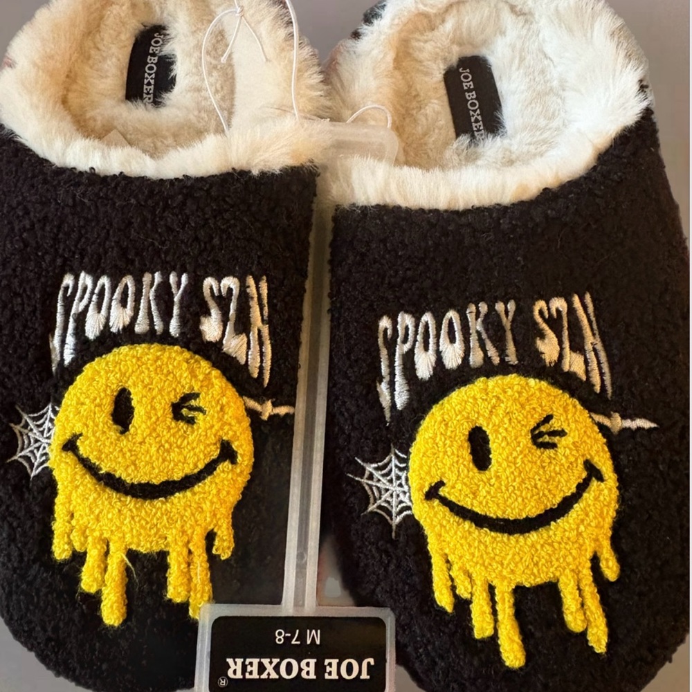 Joe Boxer Black Slippers with Yellow Scary Smiley NWT